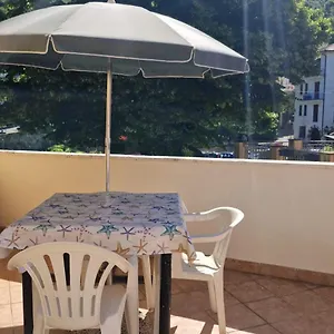 Lindavacanza , Moneglia Italia